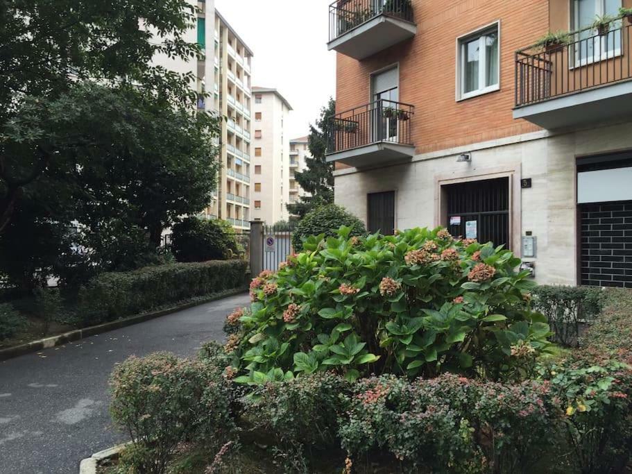 Apartment Melozzo มิลาน ภายนอก รูปภาพ
